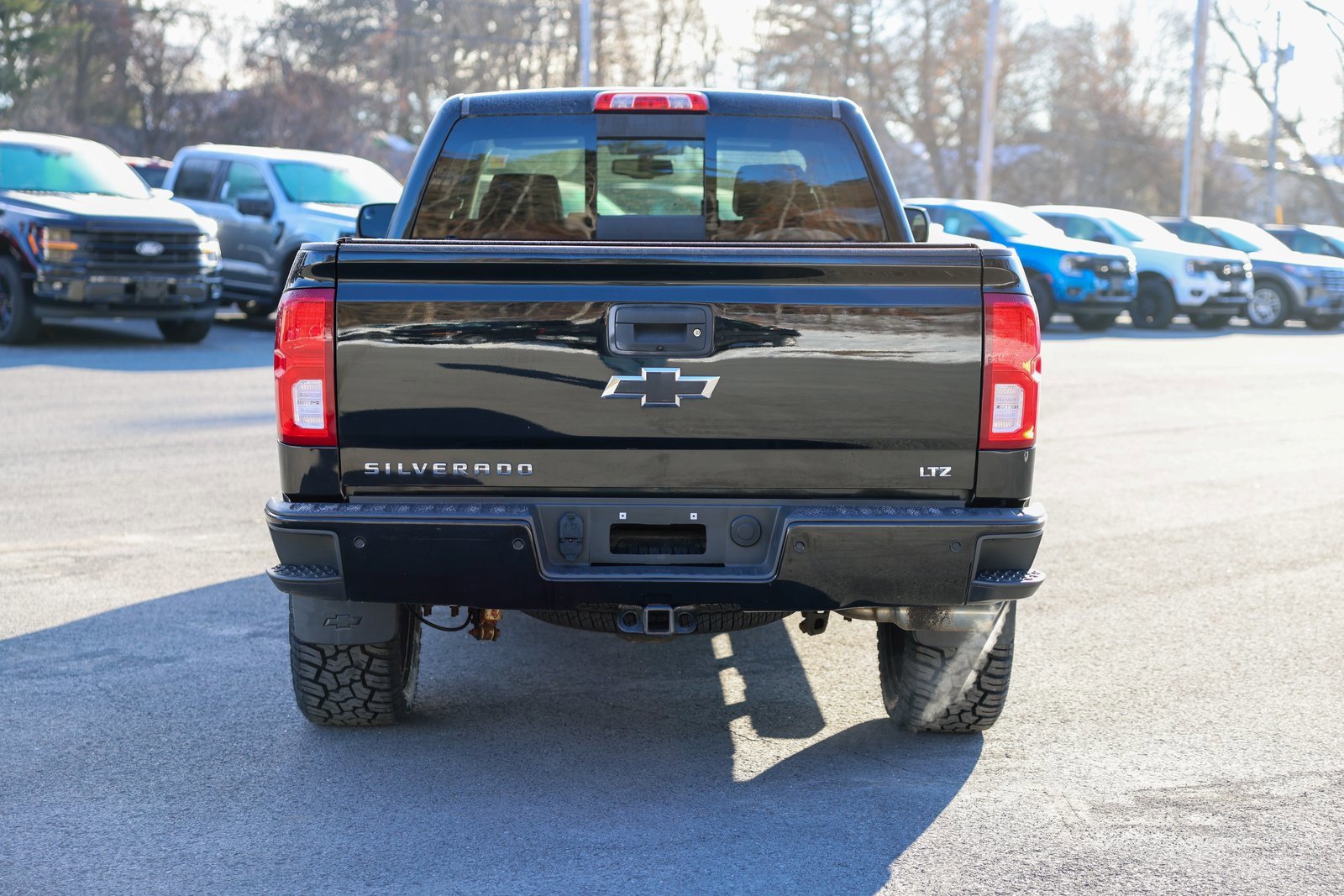 Used 2018 Chevrolet Silverado 1500 LTZ Z71 w/ LTZ Plus Package image 3