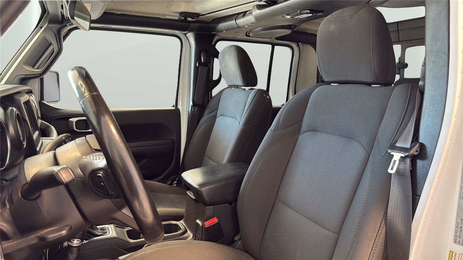 Used 2022 Jeep Gladiator Sport image 9