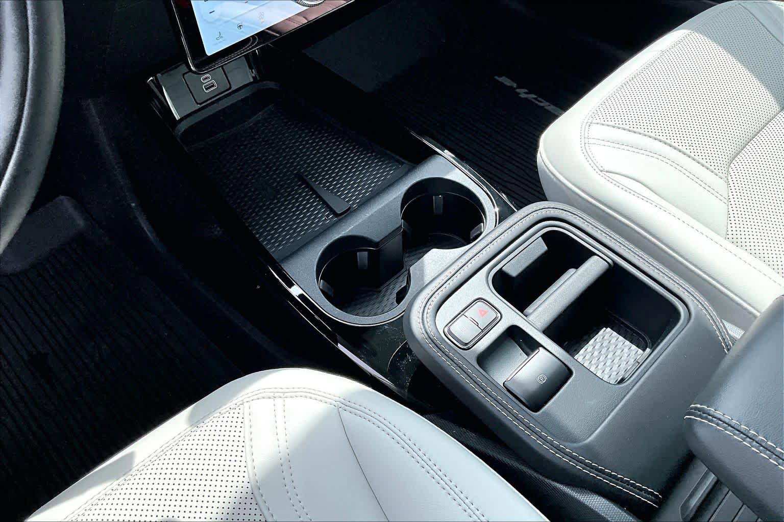 Certified 2025 Ford Mustang Mach-E Premium RWD image 16
