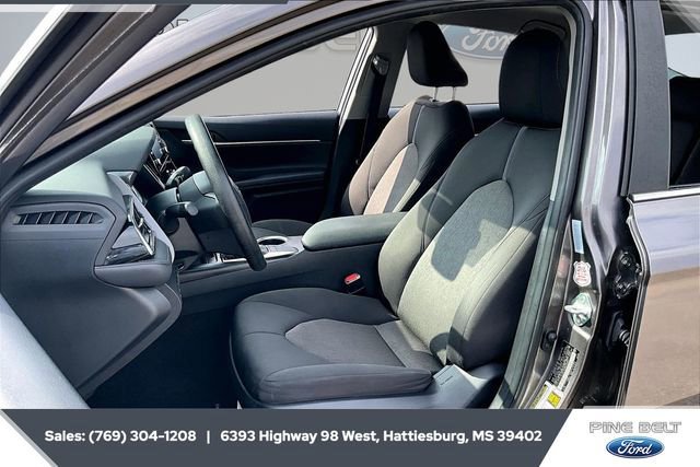 Used 2024 Toyota Camry LE image 18