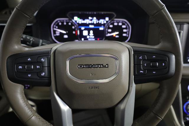 Used 2021 GMC Yukon XL Denali w/ Denali Premium Package AWD/4WD image 17