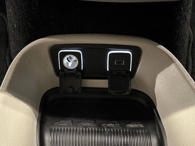 Used 2020 Chrysler Pacifica Limited w/ Advanced Safetytec Group image 31