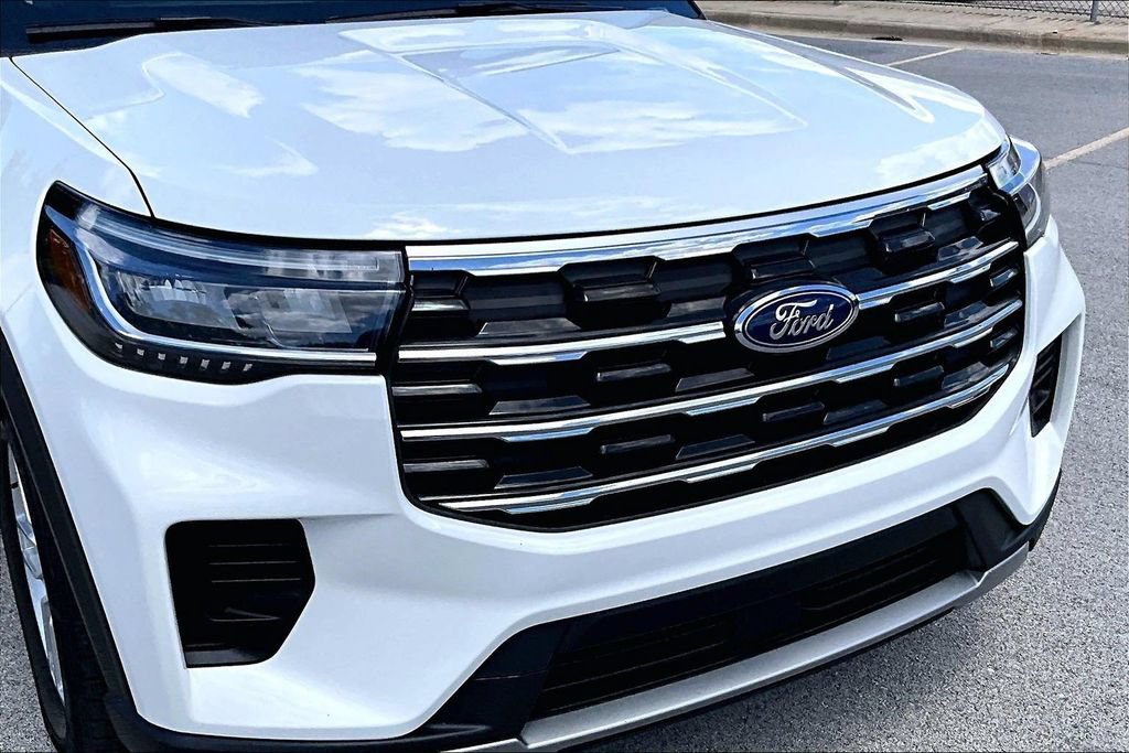 Certified 2025 Ford Explorer Active AWD/4WD image 30