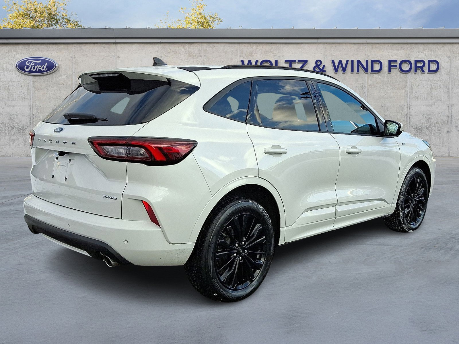 Certified 2023 Ford Escape ST-Line Elite image 4