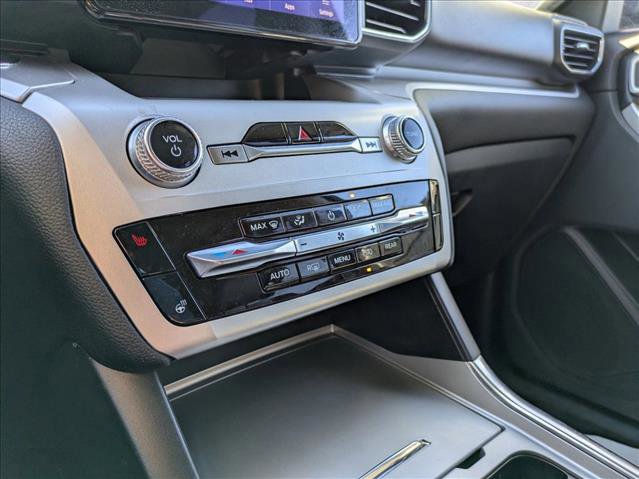 Certified 2022 Ford Explorer XLT w/ Equipment Group 202A image 12