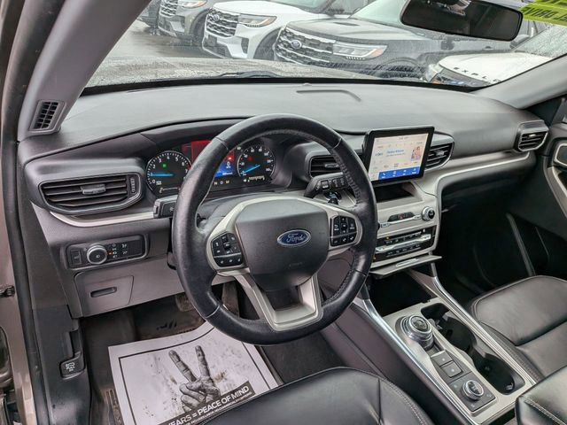 Certified 2021 Ford Explorer XLT w/ Equipment Group 202A AWD/4WD image 7