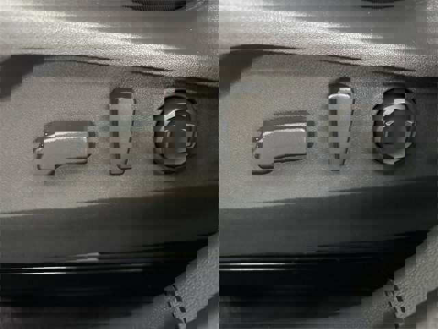 Used 2025 Subaru Outback Premium image 4