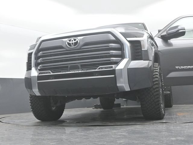 Used 2025 Toyota Tundra Limited AWD/4WD image 32