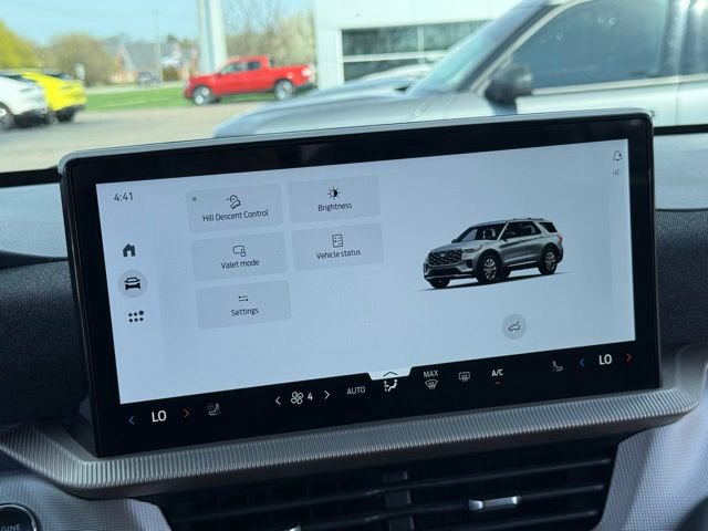 Certified 2025 Ford Explorer Active w/ Active Comfort Package AWD/4WD image 28