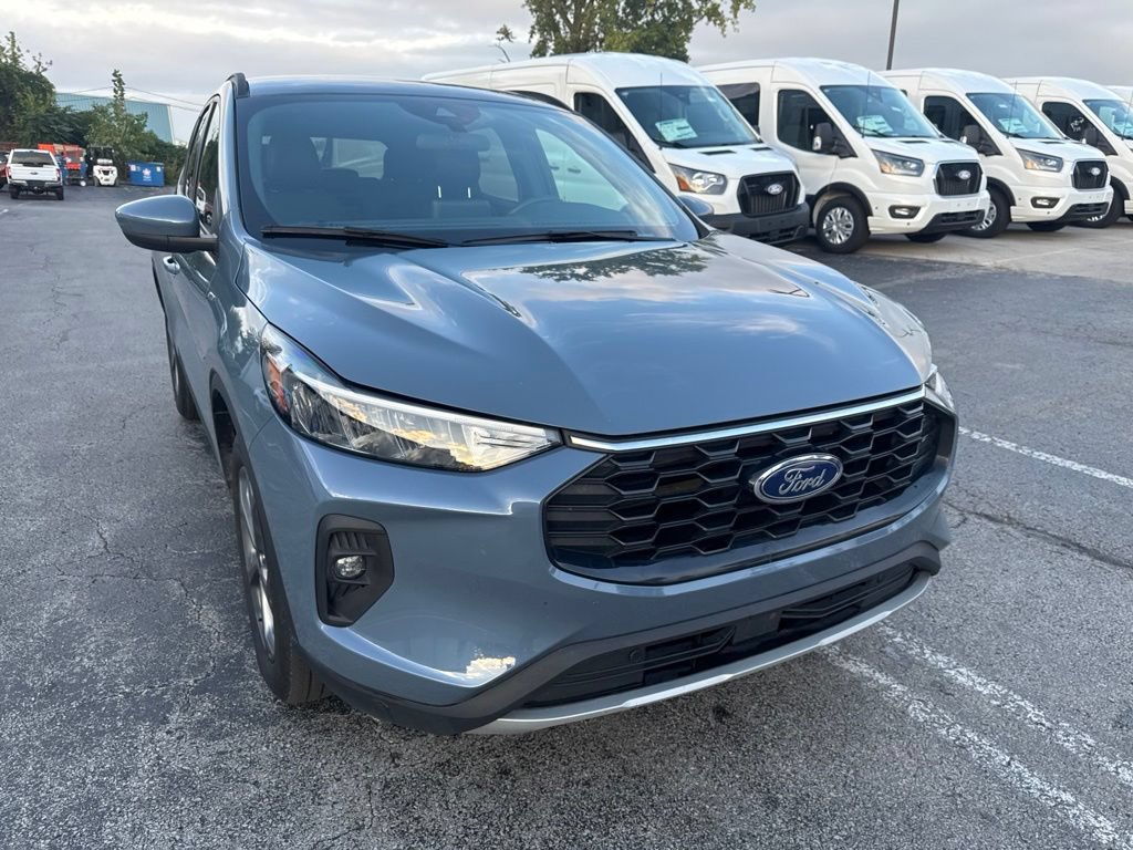 Certified 2025 Ford Escape ST-Line Select AWD/4WD image 50