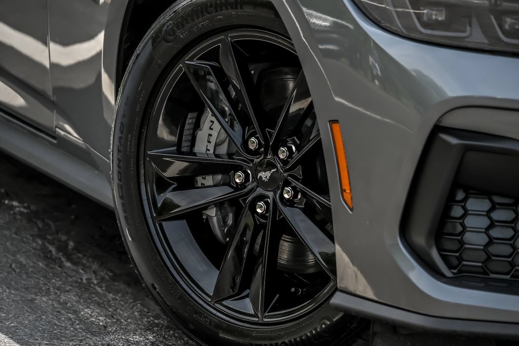 Certified 2025 Ford Mustang GT RWD image 3