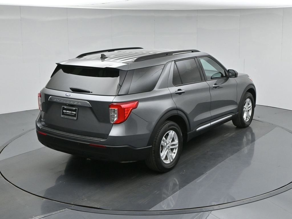 Certified 2023 Ford Explorer XLT image 12