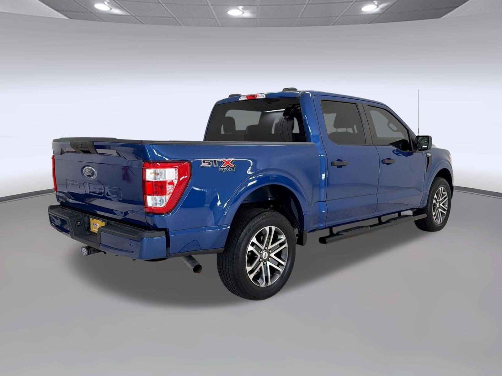 Certified 2022 Ford F150 XL w/ STX Appearance Package AWD/4WD image 9