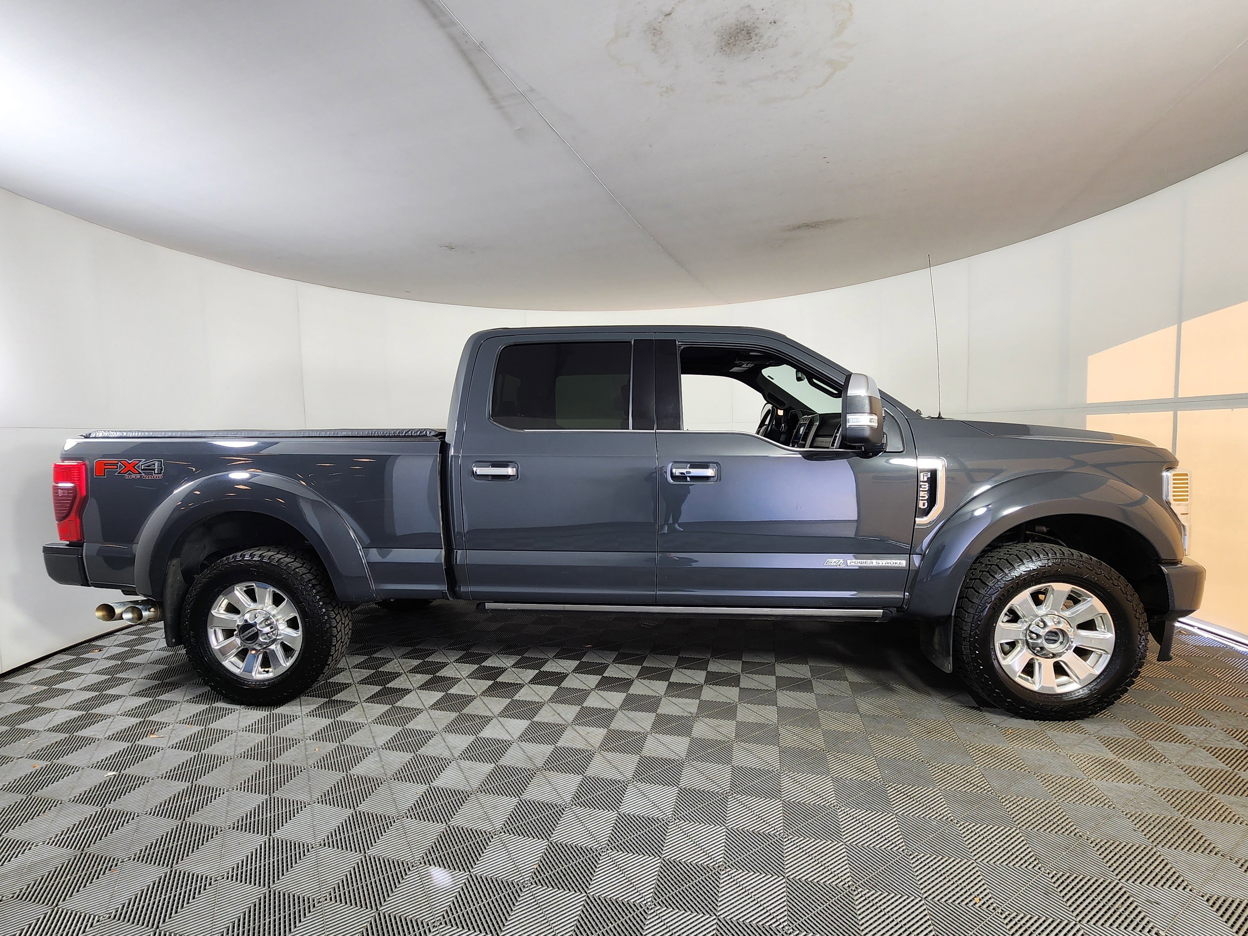 Certified 2021 Ford F350 Platinum w/ FX4 Off-Road Package image 6
