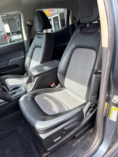 Used 2019 Chevrolet Colorado Z71 AWD/4WD image 14