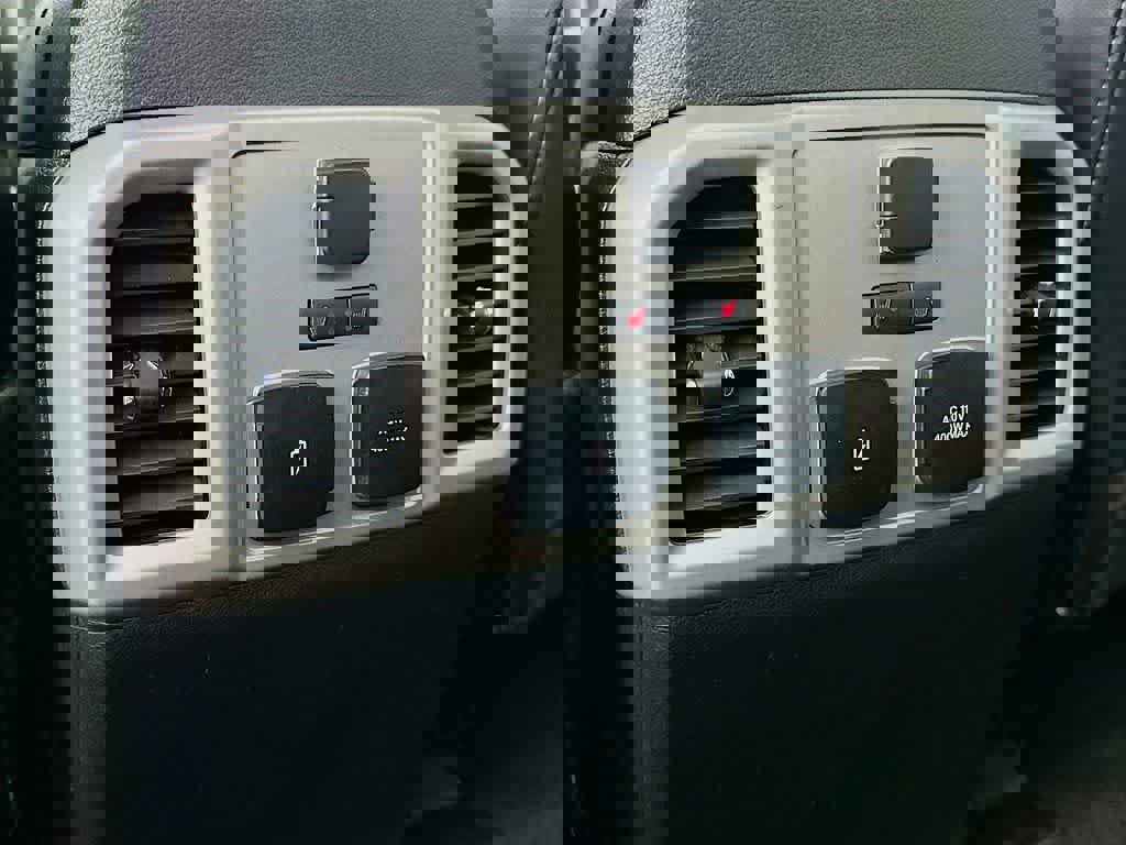 Certified 2018 Ford F150 Lariat w/ Equipment Group 502A Luxury image 16