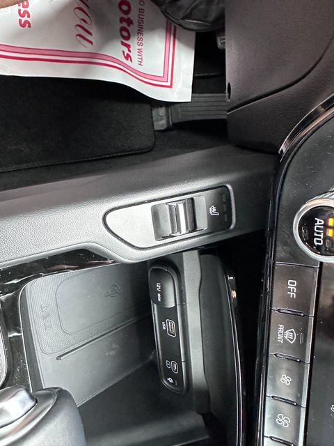 Used 2023 Kia Telluride S FWD image 19