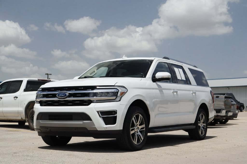 Certified 2024 Ford Expedition Max Limited RWD image 2