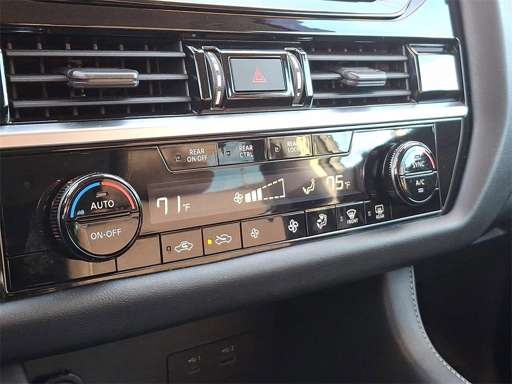 Used 2022 Nissan Pathfinder S image 16