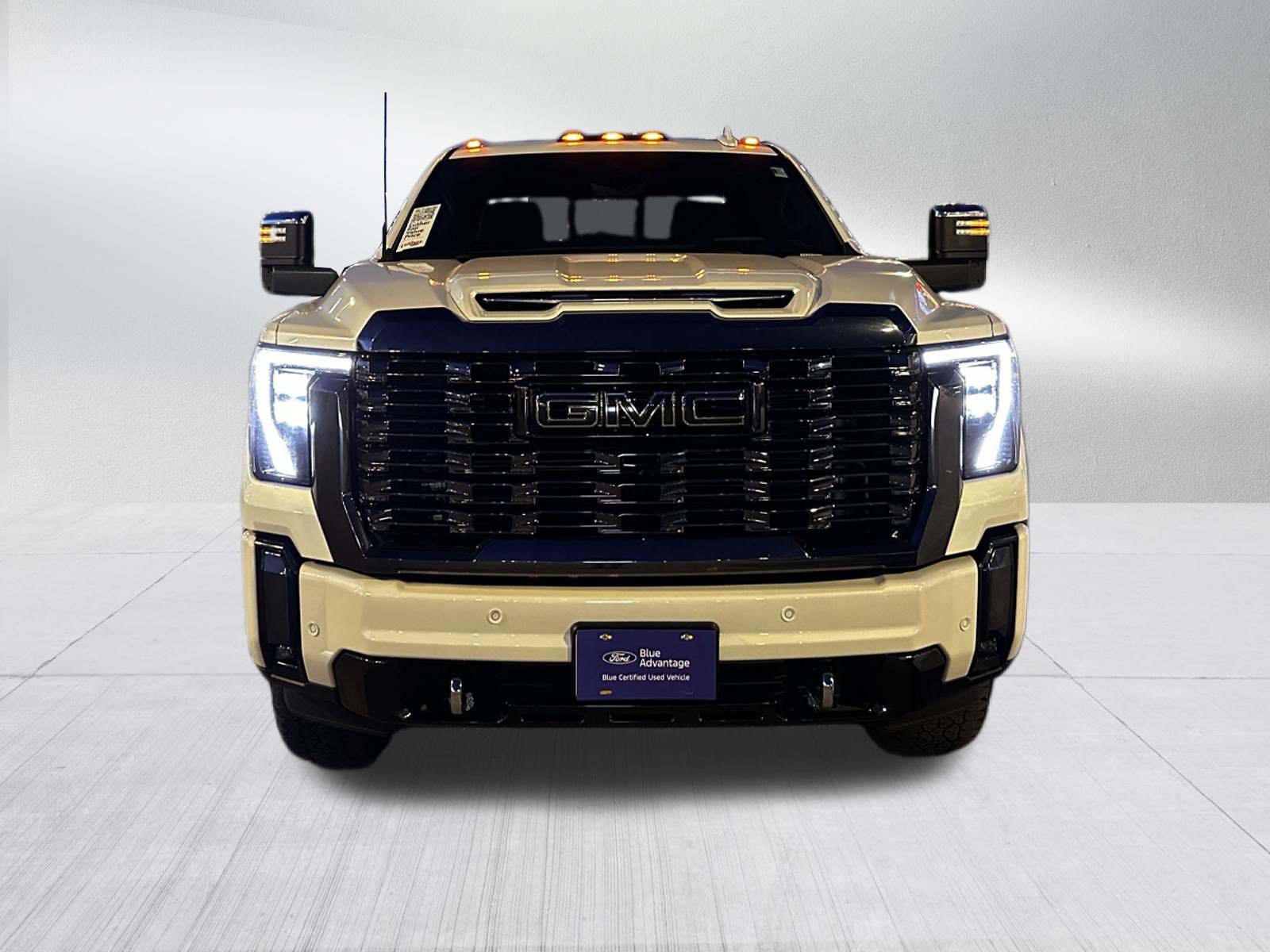 Used 2024 GMC Sierra 2500 Denali Ultimate AWD/4WD image 2