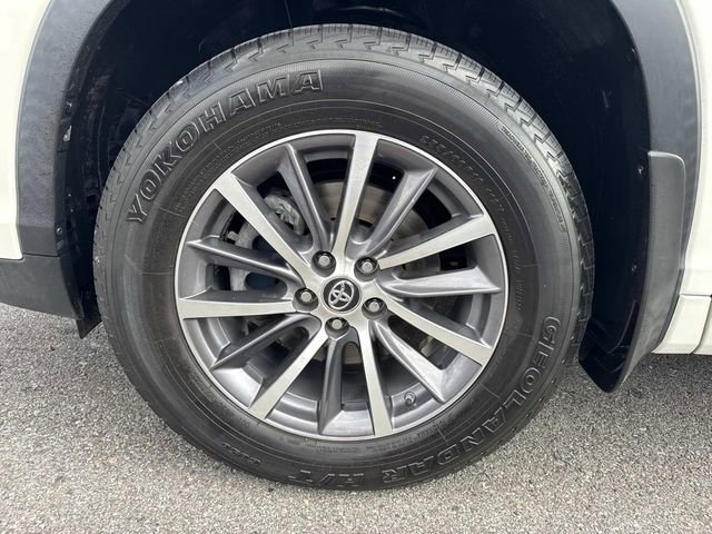 Used 2017 Toyota Highlander XLE image 9