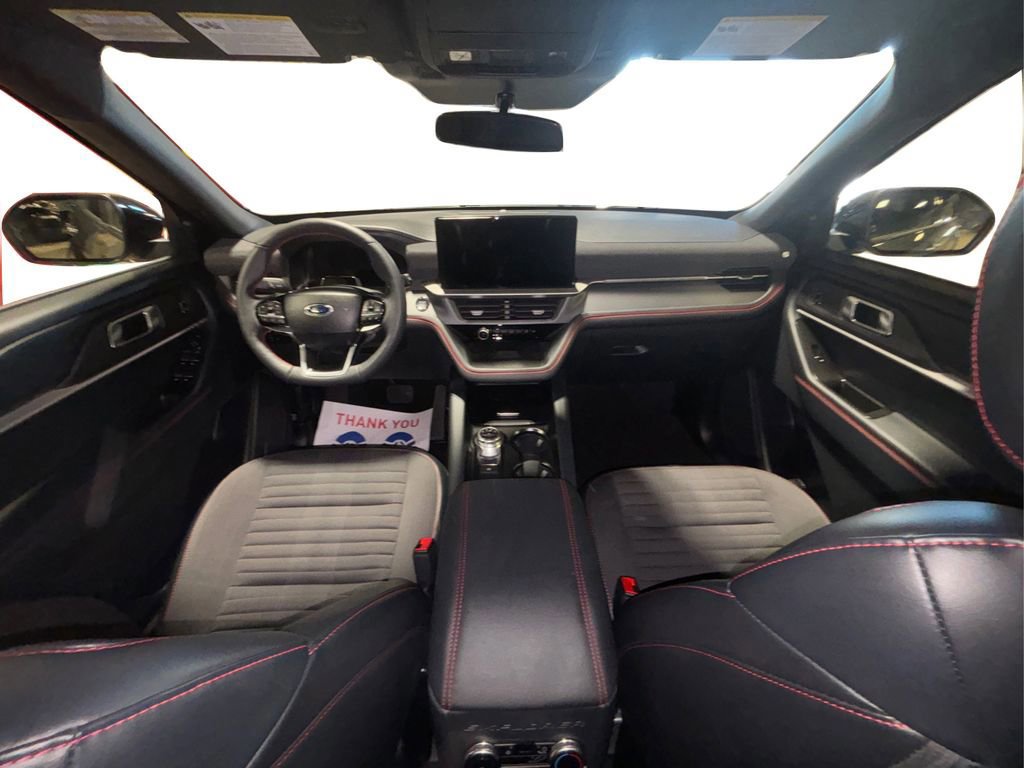 Certified 2025 Ford Explorer ST-Line w/ ST-Line Street Pack image 26