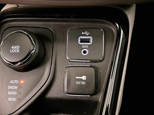Used 2018 Jeep Compass Limited w/ Safe & Security Group AWD/4WD image 31