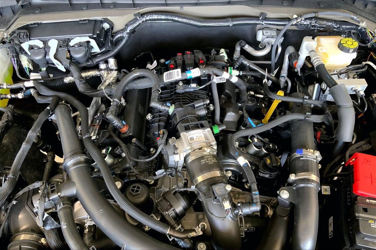 Certified 2026 Ford Bronco Outer Banks AWD/4WD image 32