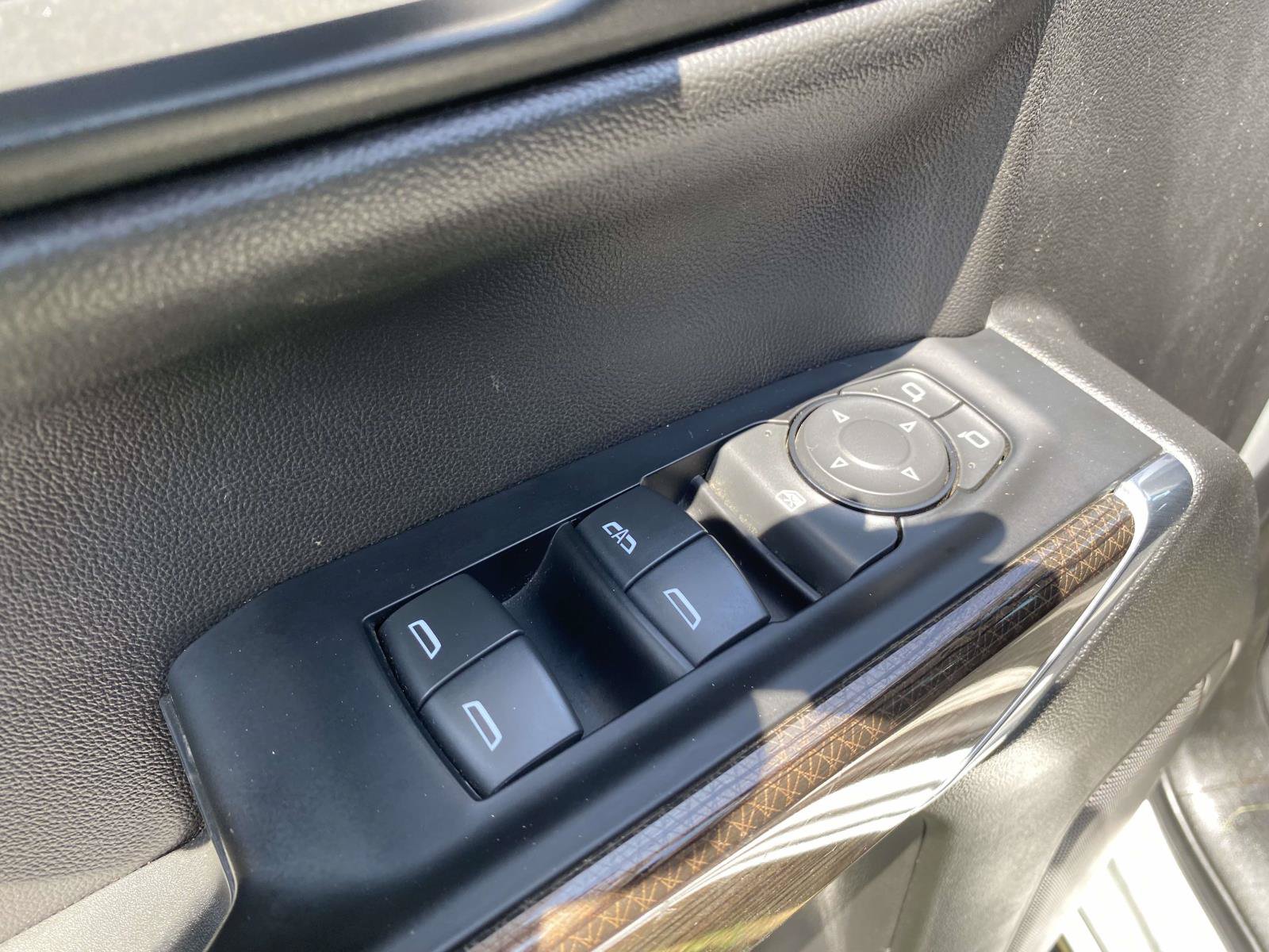 Used 2019 Chevrolet Silverado 1500 LT w/ All-Star Edition AWD/4WD image 18