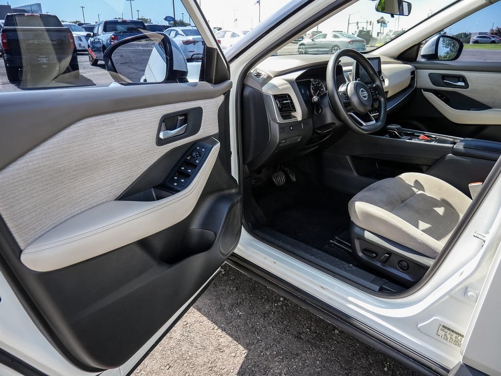 Used 2021 Nissan Rogue SV FWD image 47