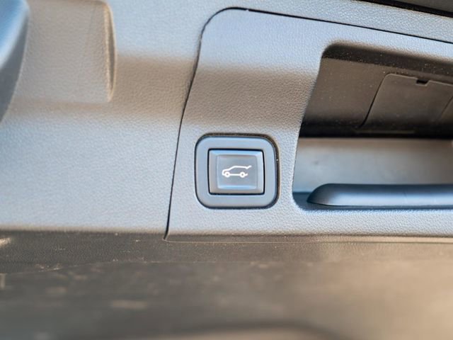 Used 2023 GMC Acadia Denali w/ Black Diamond Edition image 13