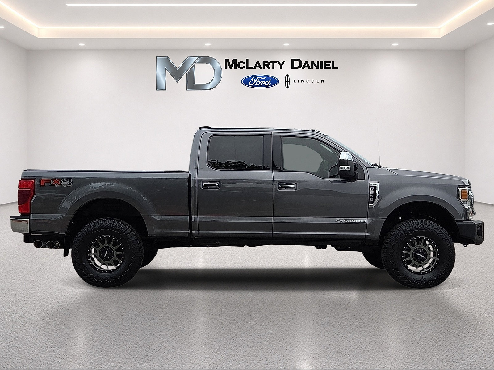 Certified 2022 Ford F250 Lariat w/ Chrome Package AWD/4WD image 6