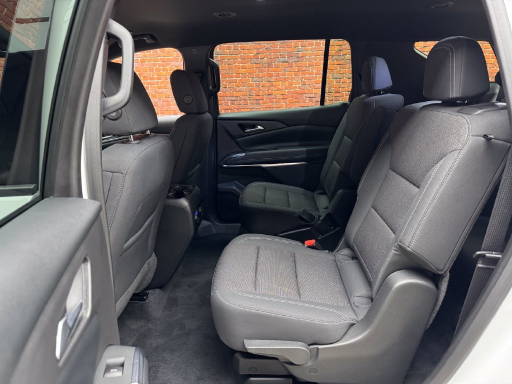 Used 2026 Chevrolet Traverse LT FWD image 26