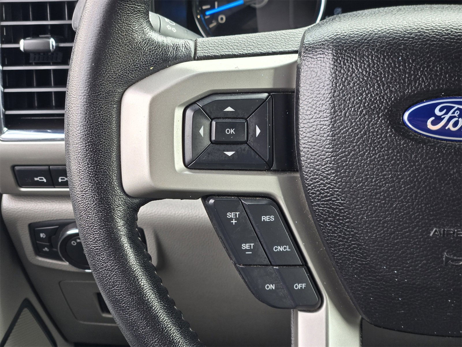Certified 2017 Ford F150 Lariat image 27