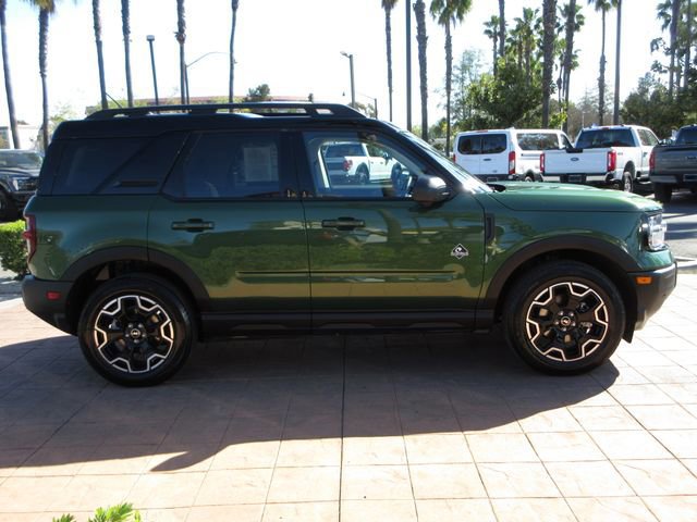 Certified 2025 Ford Bronco Sport Outer Banks w/ Outer Banks Tech Package+ image 2