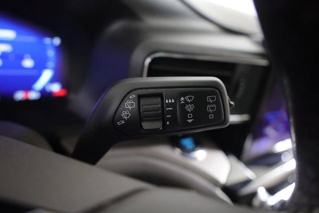 Certified 2023 Ford Explorer Platinum w/ Premium Technology Package AWD/4WD image 18