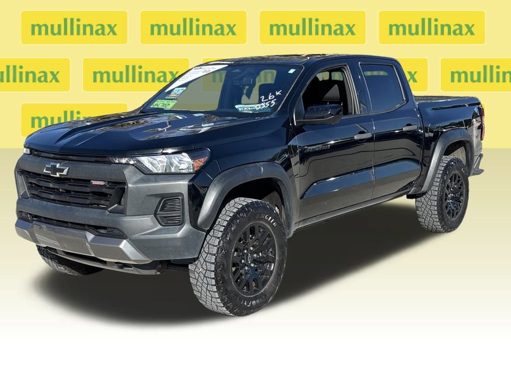 Used 2023 Chevrolet Colorado Trail Boss w/ Technology Package image 6