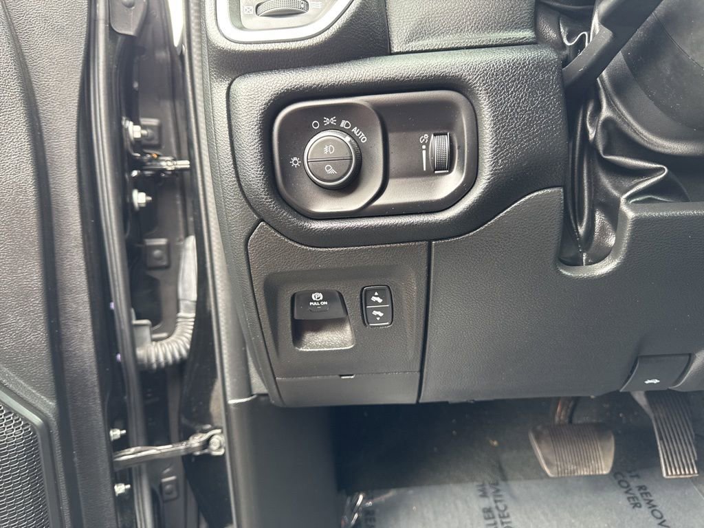 Used 2022 RAM 1500 Big Horn AWD/4WD image 17