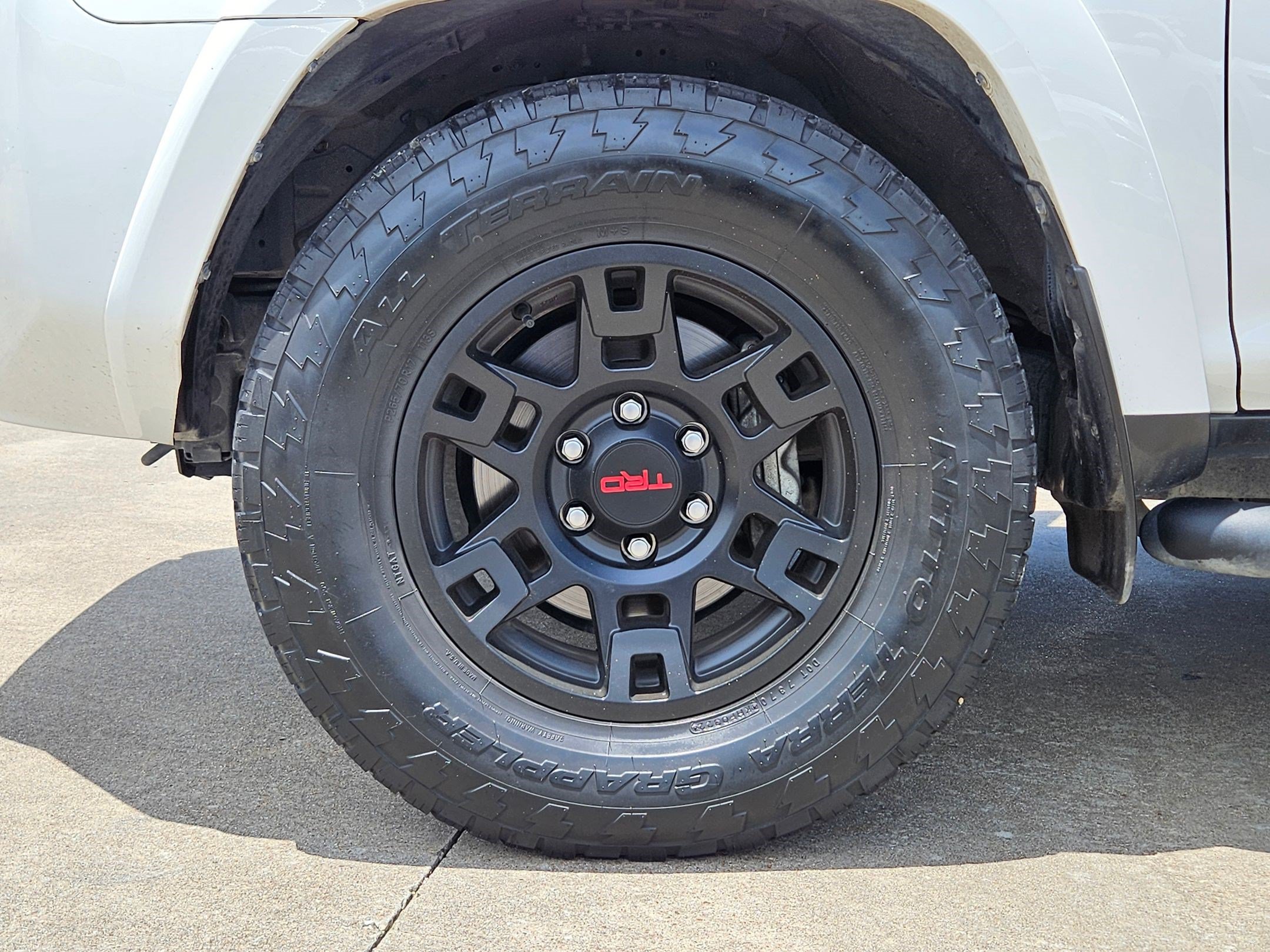 Used 2022 Toyota 4Runner SR5 Premium w/ Moonroof Package RWD image 13