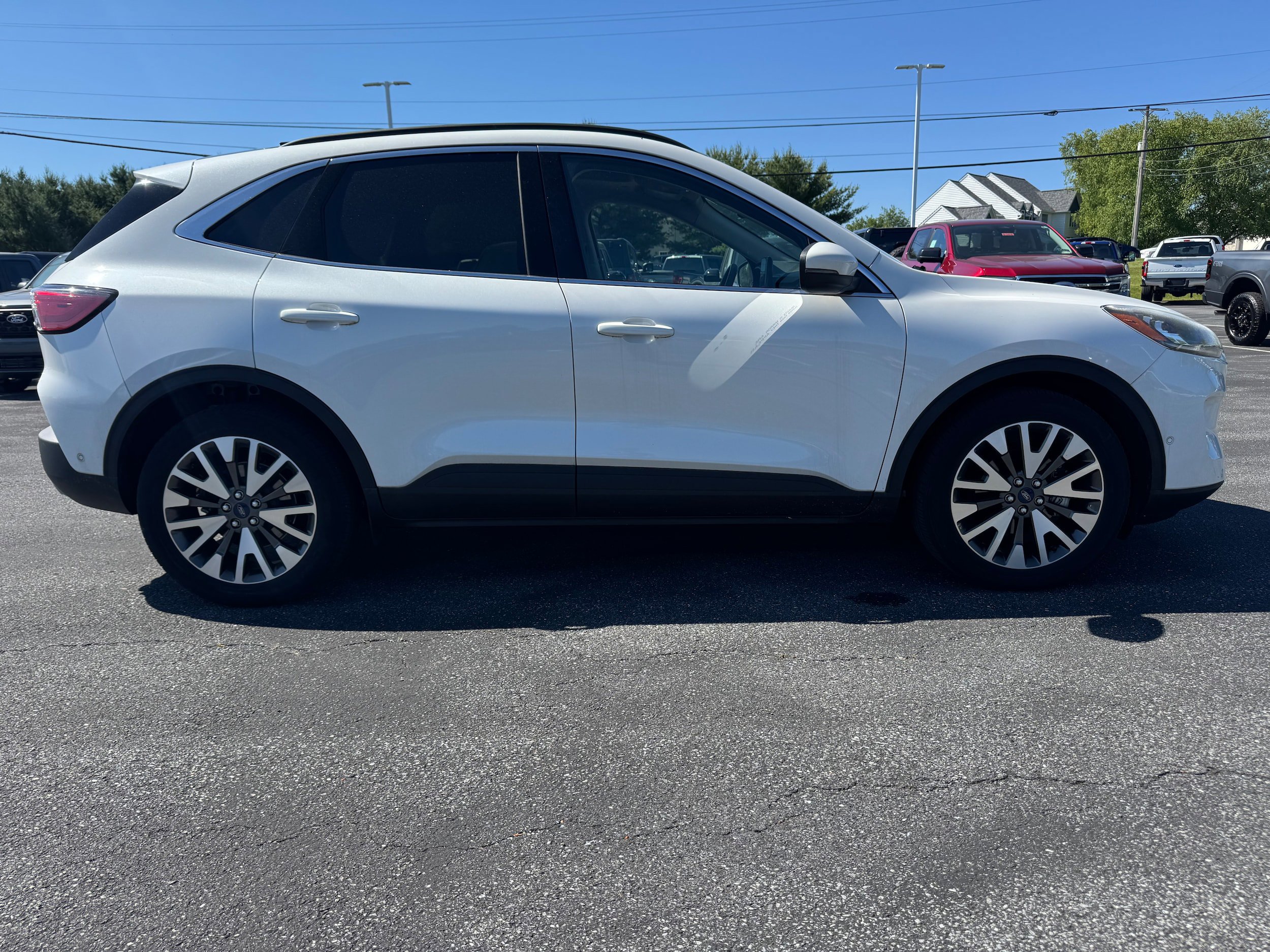 Certified 2020 Ford Escape Titanium AWD/4WD image 6