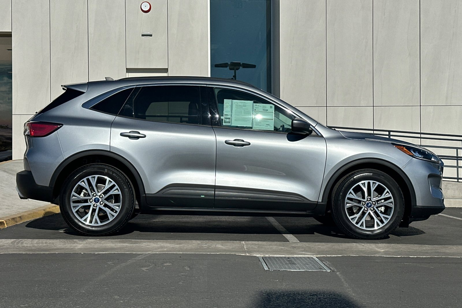 Certified 2022 Ford Escape SEL image 2