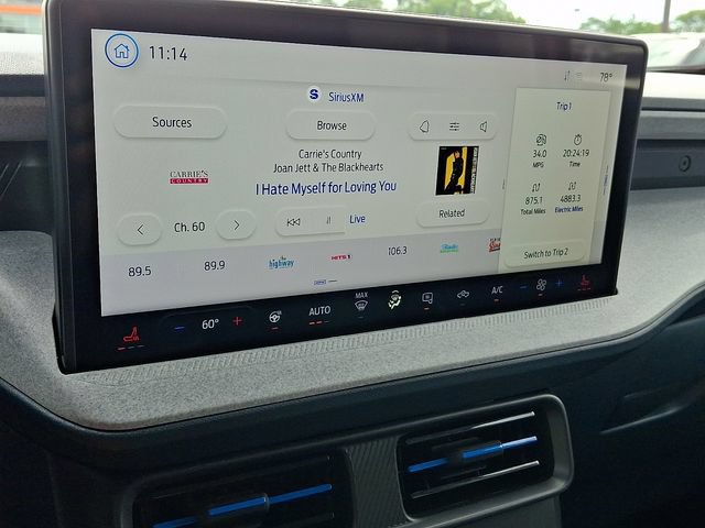 Certified 2025 Ford Maverick XLT w/ Equipment Group 301A AWD/4WD image 17