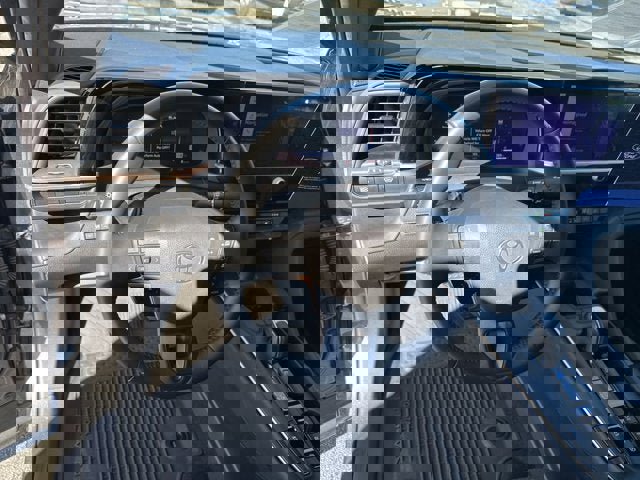 Used 2023 Toyota Crown Limited image 14