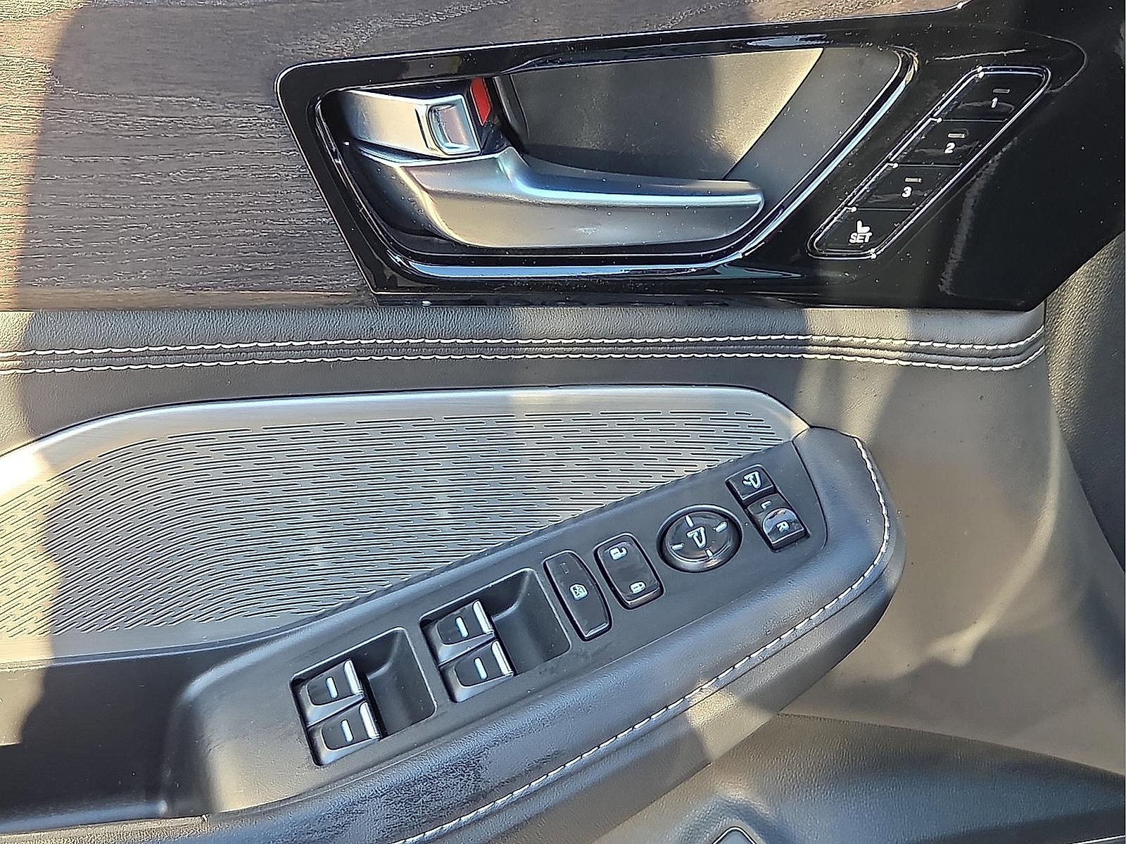 Used 2022 Acura MDX SH-AWD w/ Advance Package image 14