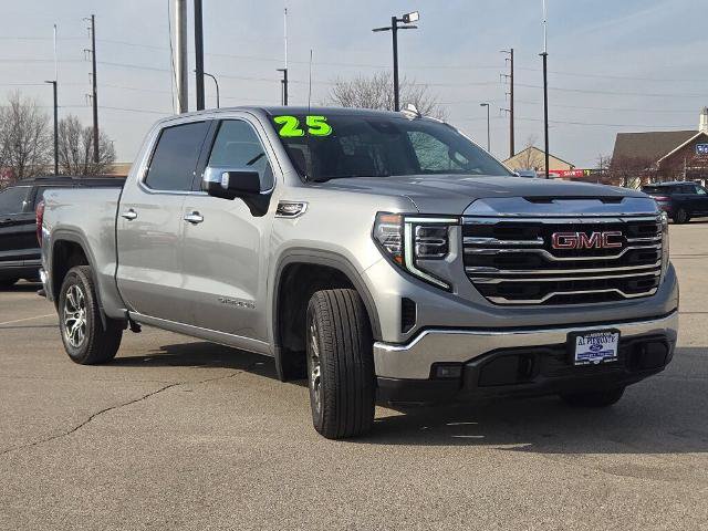 Used 2025 GMC Sierra 1500 SLT AWD/4WD image 5