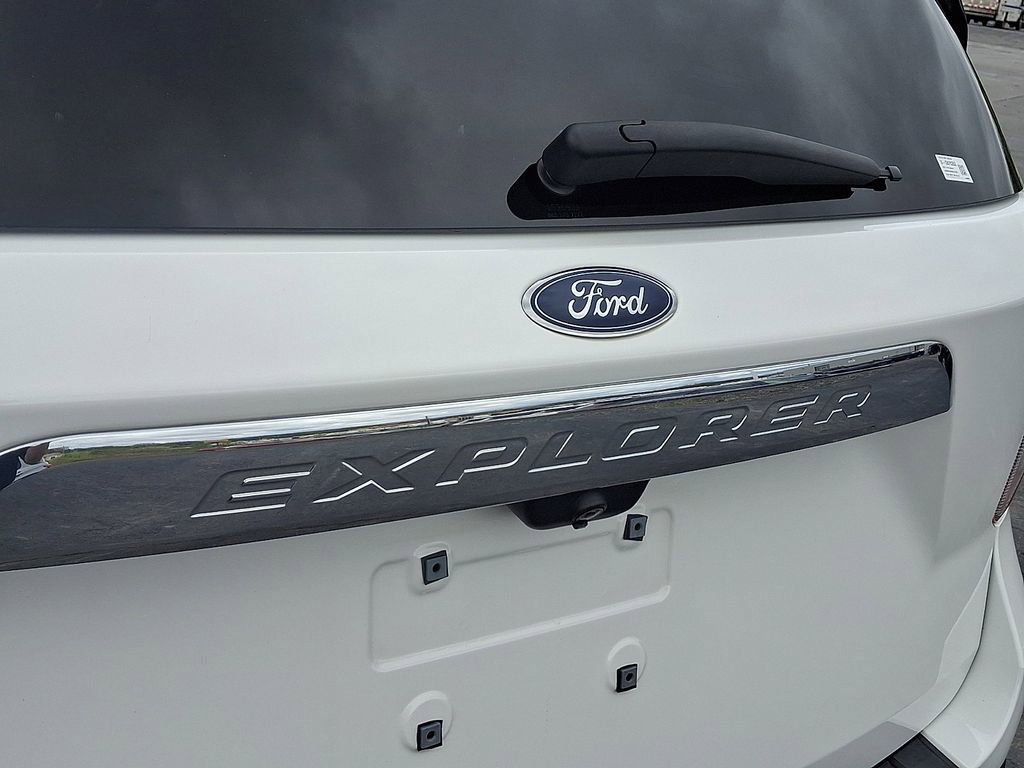 Certified 2021 Ford Explorer XLT AWD/4WD image 31