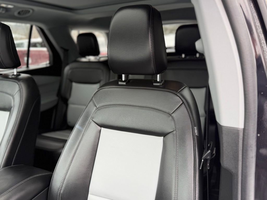 Certified 2023 Ford Explorer XLT w/ Equipment Group 202A image 11