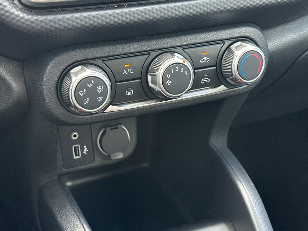 Used 2024 Nissan Kicks S FWD image 19