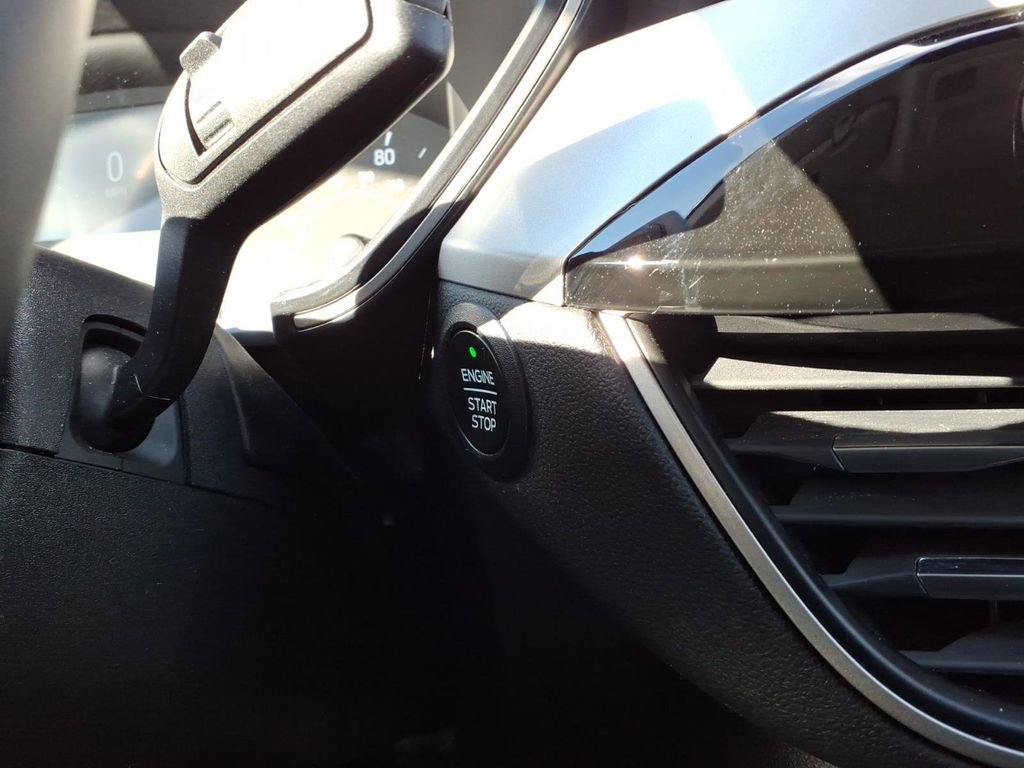 Certified 2022 Ford Escape SEL image 23