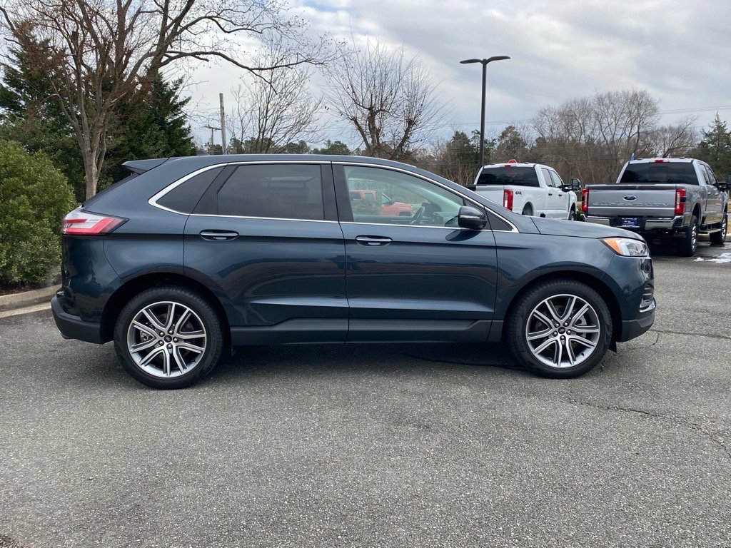 Certified 2024 Ford Edge Titanium w/ Equipment Group 301A image 3